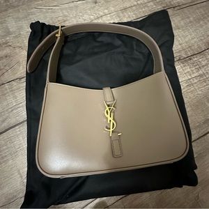 YSL leather Hobo bag LE 5 À 7 in Taupe